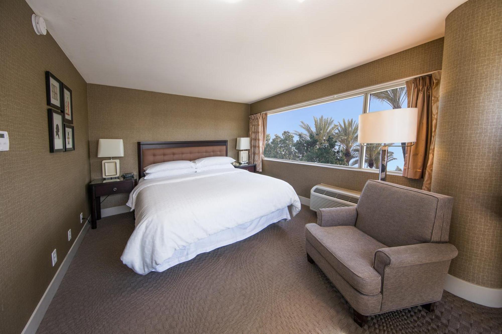 Sheraton Ontario Airport Hotel Esterno foto