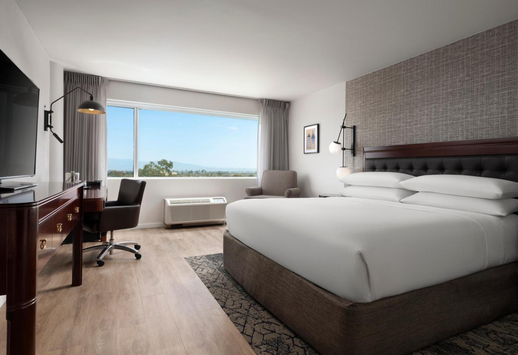 Sheraton Ontario Airport Hotel Esterno foto