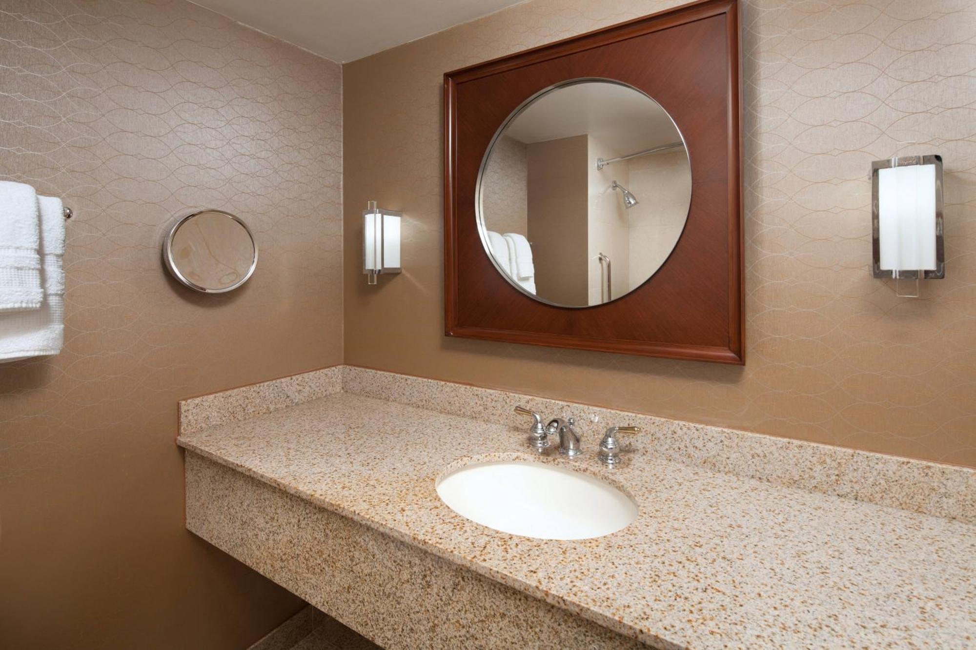 Sheraton Ontario Airport Hotel Esterno foto