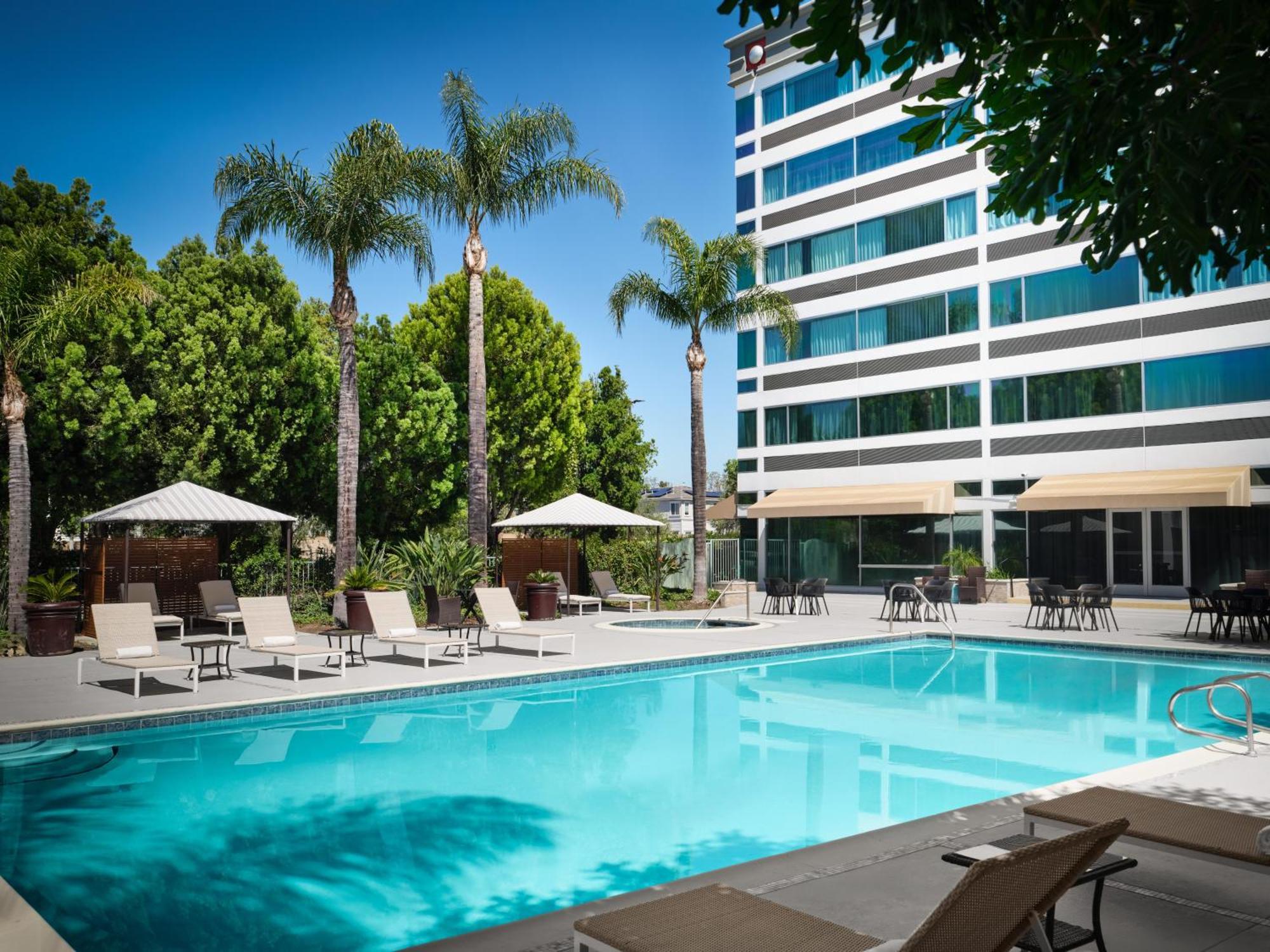 Sheraton Ontario Airport Hotel Esterno foto