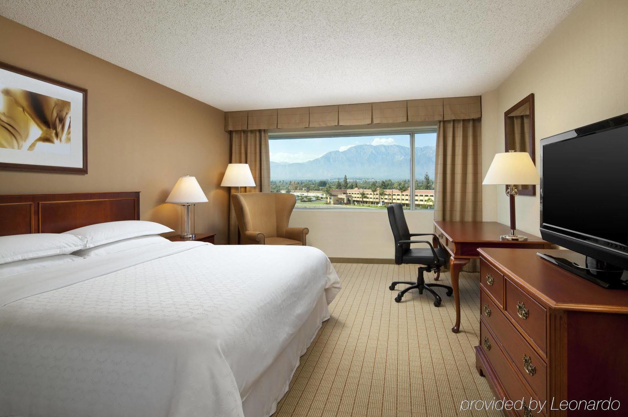 Sheraton Ontario Airport Hotel Esterno foto