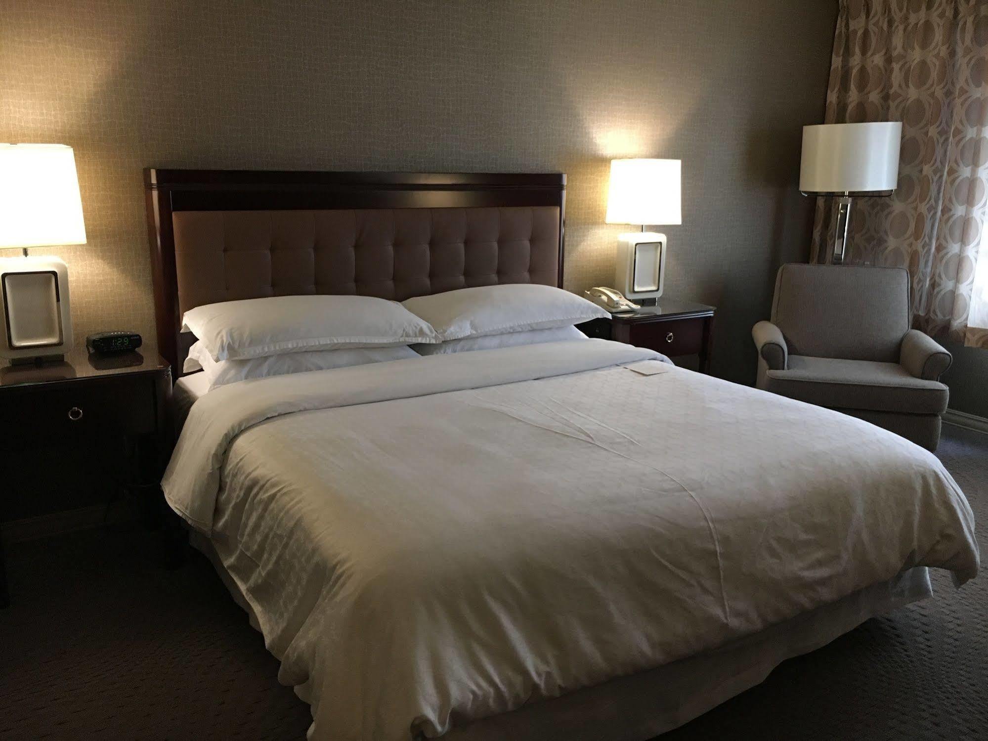 Sheraton Ontario Airport Hotel Esterno foto