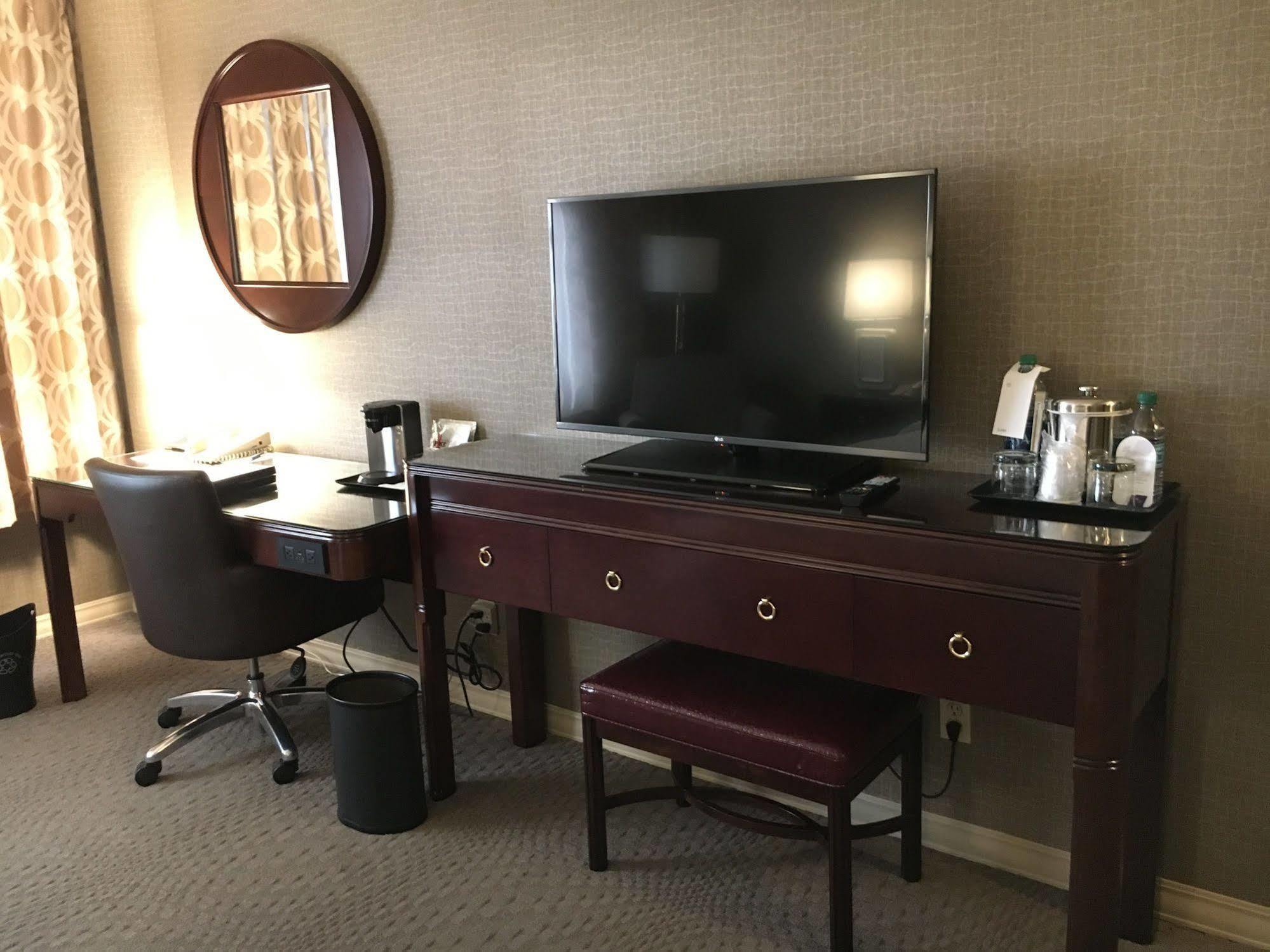 Sheraton Ontario Airport Hotel Esterno foto