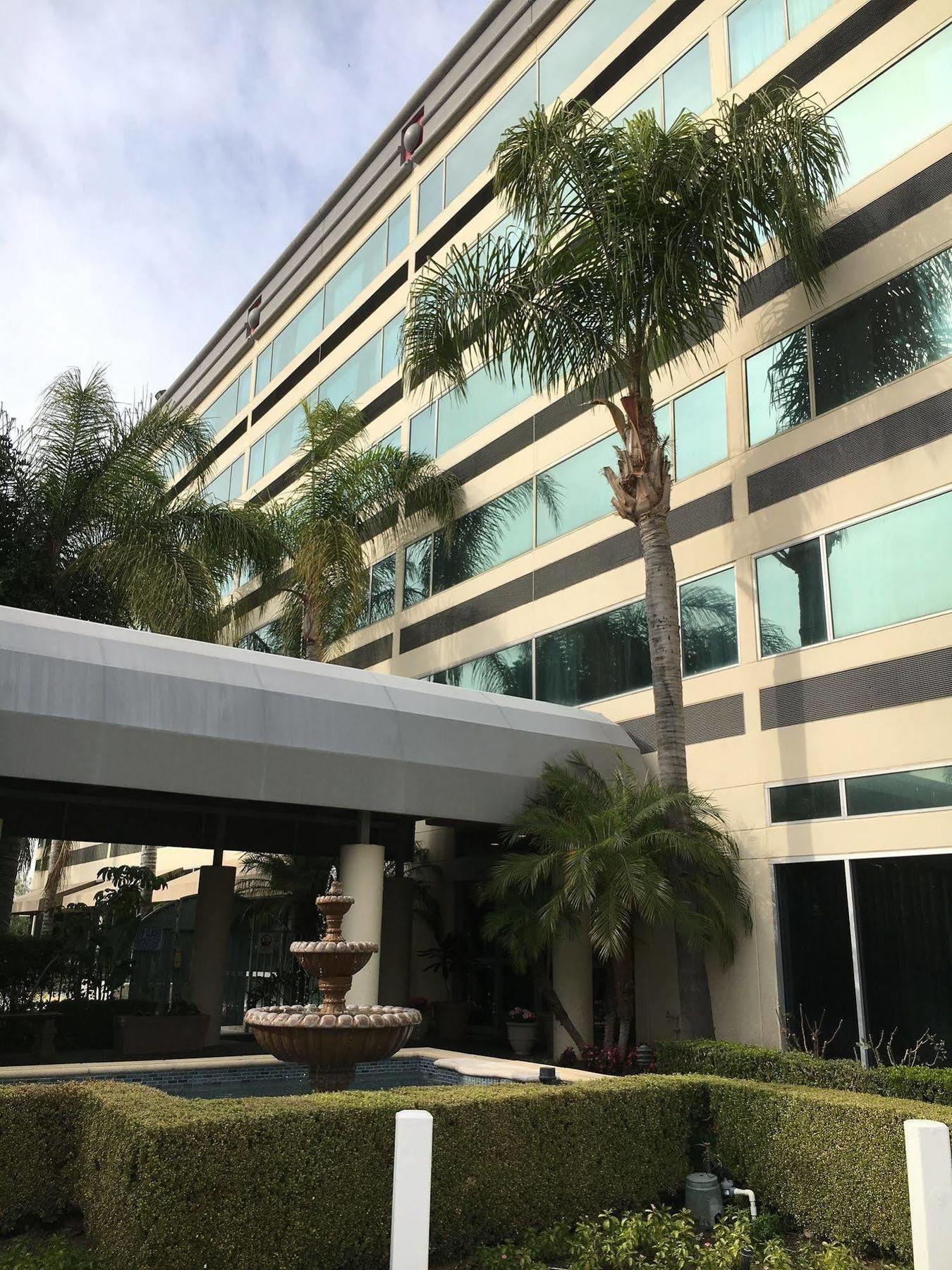 Sheraton Ontario Airport Hotel Esterno foto