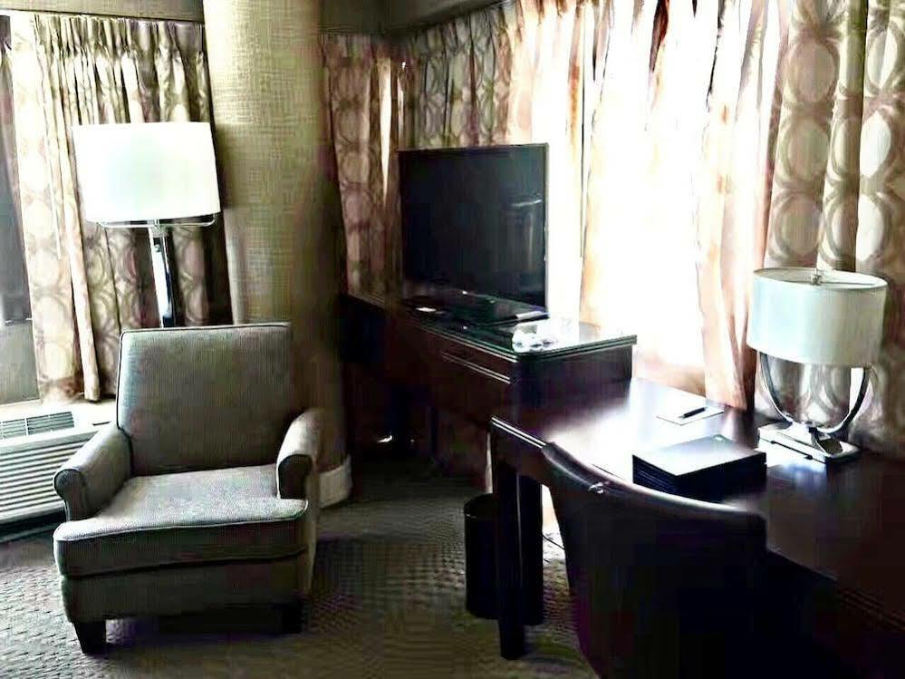 Sheraton Ontario Airport Hotel Esterno foto